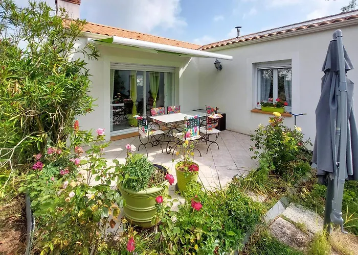 Charmante Maison En Vendée * Commequiers